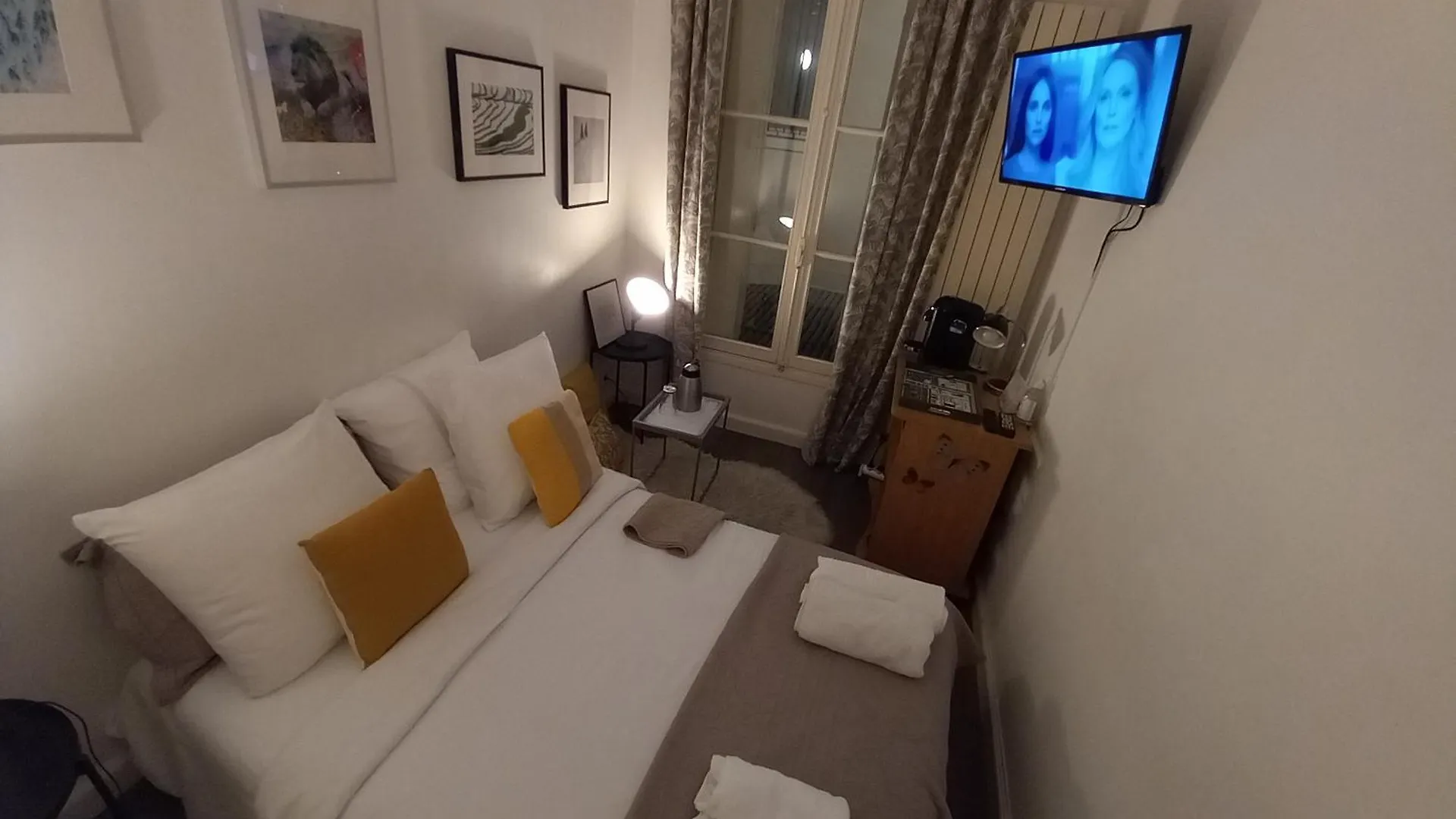 Apartment 1 Minute Gare Montparnasse , Center, Awsome Place, Close To Eiffel Tour And Louvre Meusm , Front Metro Paris