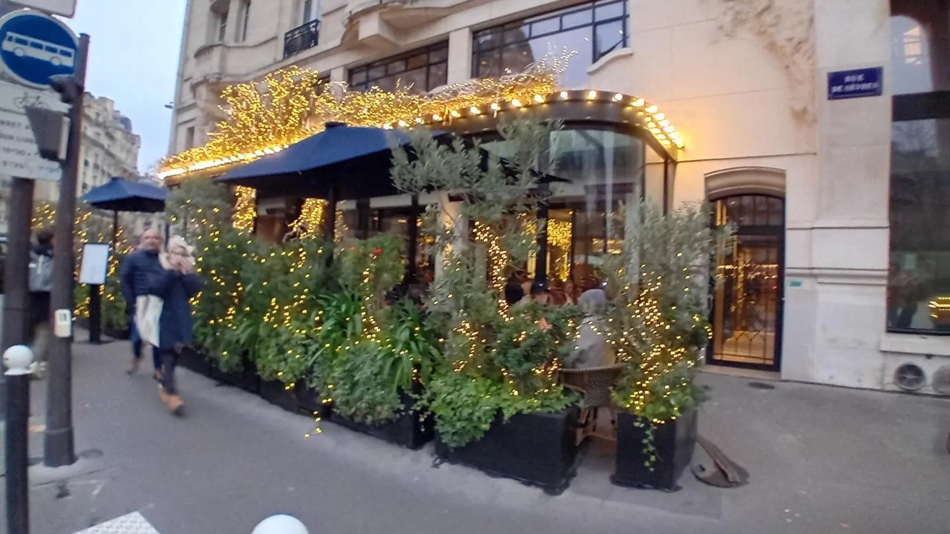 Apartment 1 Minute Gare Montparnasse , Center, Awsome Place, Close To Eiffel Tour And Louvre Meusm , Front Metro Paris